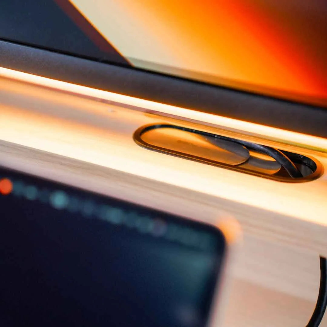 Smart compartments to keep cables hidden